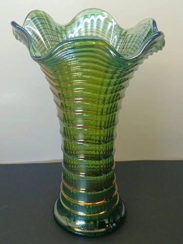 Vintage Imperial Green Carnival Glass Ripple 8 3/4" Vase