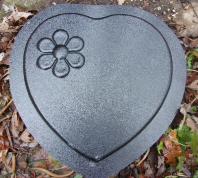 Heart plaque plaster cement mold  8.25''x9''Wx3/4'' Valentines Day plastic mould