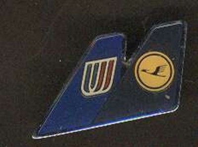 Lufthansa Airlines Pin Enameled 3/4'' x 1 1/4'' Very Nice 