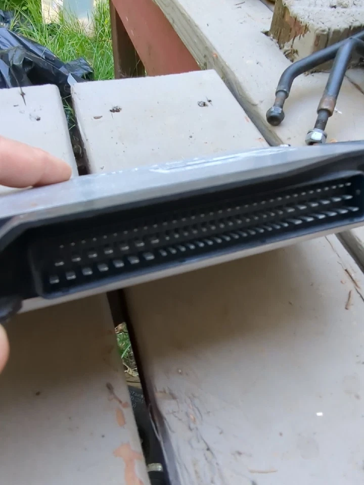 Computadora ECU OE 1996 Saab 900 ECM 0261203902 4302519 NUEVA Foto 2 de 2