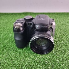 FujiFilm FinePix S2960 14MP 18x Mini SLR Style Bridge Camera