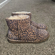 BEARPAW Women's Leopard Print Faux Suede Faux Fur Lined Slip On Slippers 8