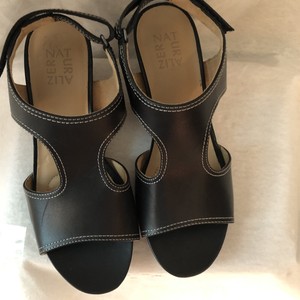 naturalizer cinda wedge