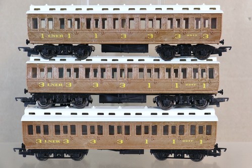 HORNBY R391 SCHWADER 3 LNER CLERESTORY VERBUNDWAGEN 2247 mit METALLRÄDERN og | Zustand: New