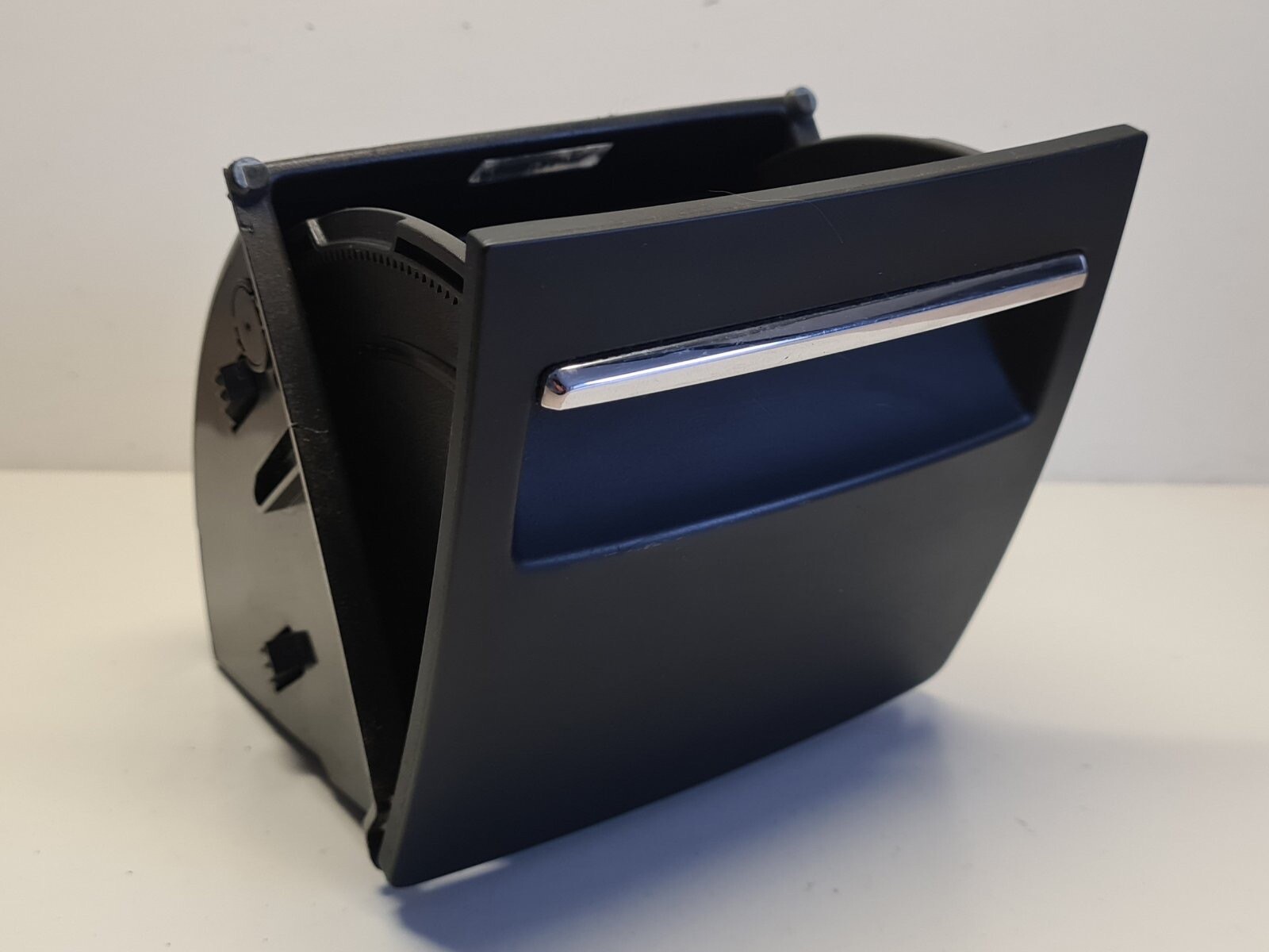 3T0857961A 3T0863284 CENTRAL CONSOLE GLOVE BOX SKODA SUPERB II eBay