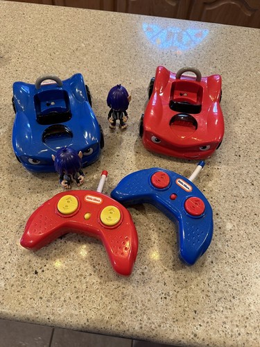 2 Little Tikes RC Bumper Cars ~Works Great W/O Original Drivers Red & Blue Cars - Picture 7 of 23