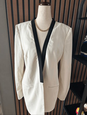 BCBGMAXAZRIA Blazer featuring a tailored shoulder blades off white long blazer s