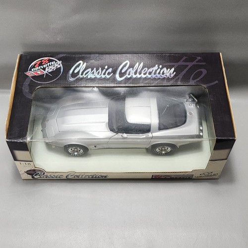 UT Models 1978 Corvette 25th Silver Anniversary Edition UT0597 1:18 Diecast - Picture 3 of 12