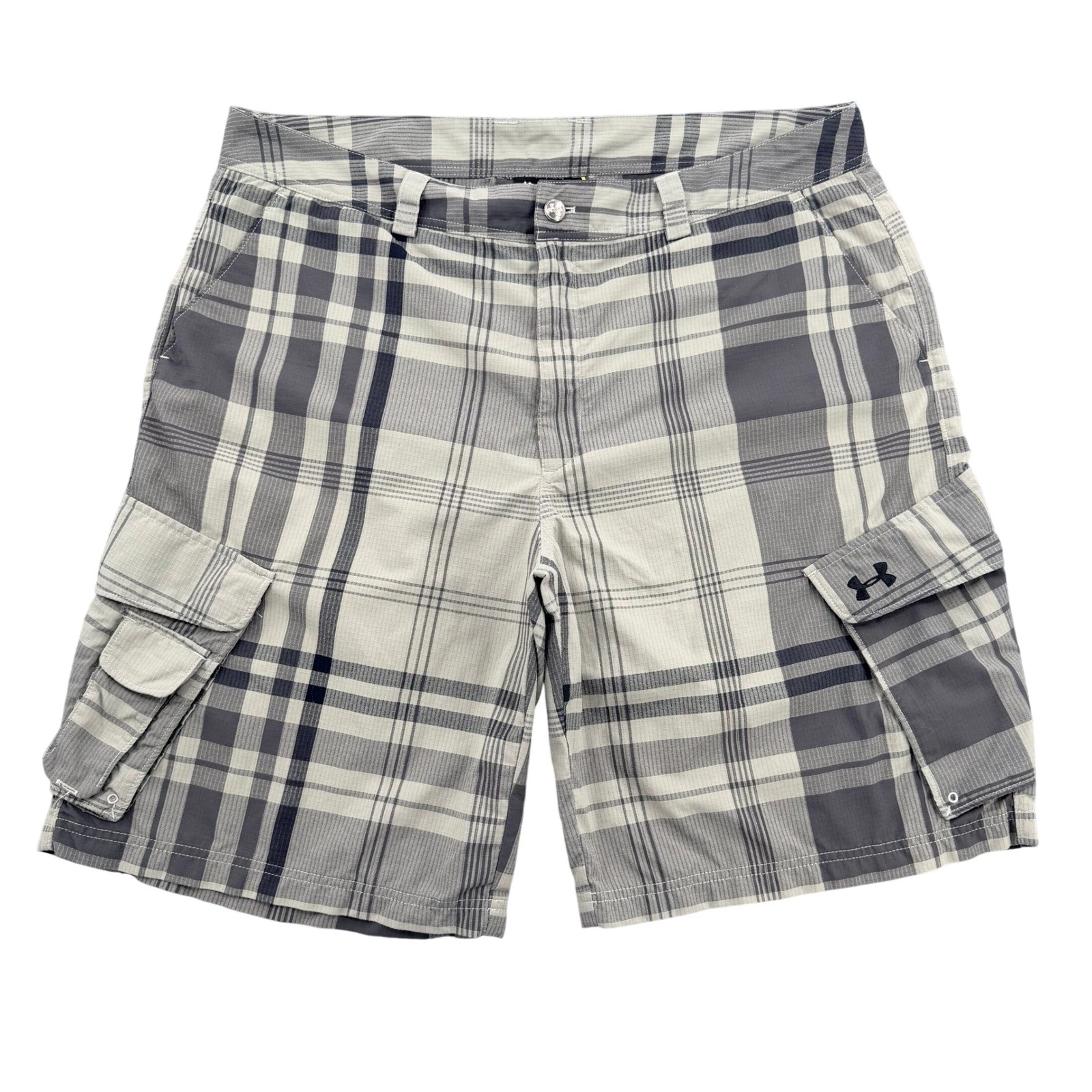 Under Armour Mens Plaid Cargo Shorts Grey White Ripstop Size 40 Hiking Casual