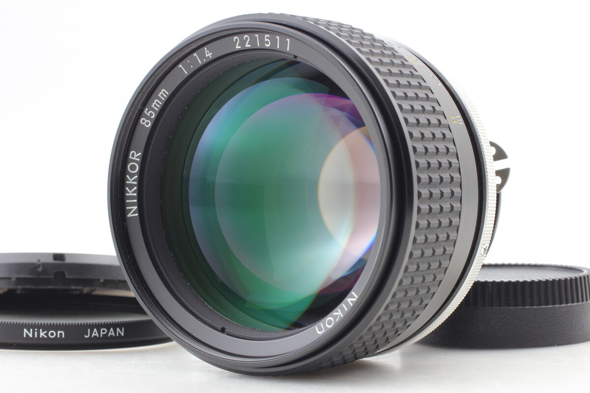 NEAR MINT Nikon Nikkor 85mm f1.4 Ai-s AIS MF Portrait Lens NEAR MINT Nikon Nikkor 85mm f1.4 Ai-s AIS MF Portrait Lens