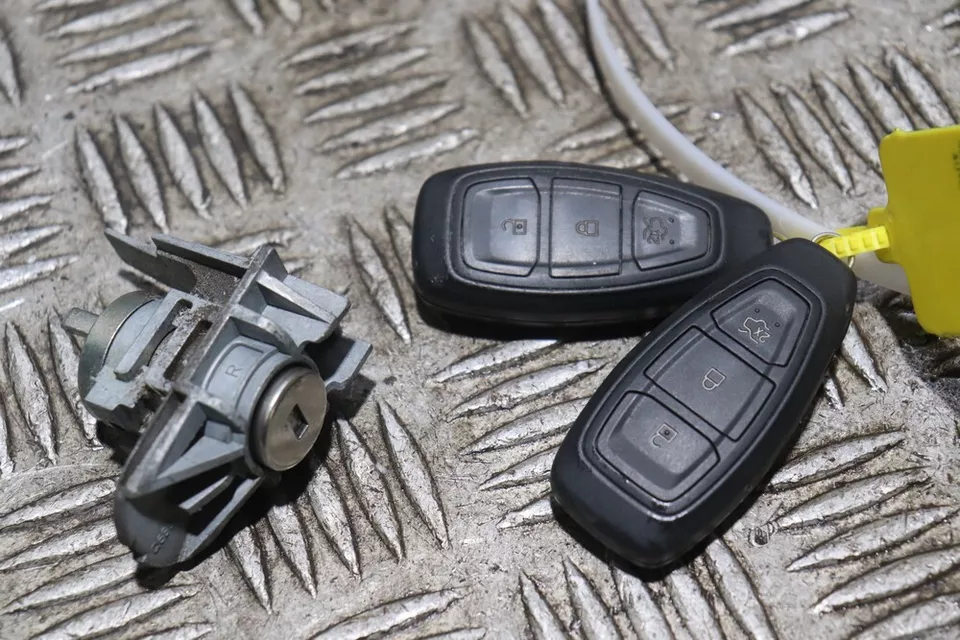 ДВЕРНОЙ ЗАМОК FORD FOCUS MK3 ST С ДВУМЯ КЛЮЧАМИ 2015-2018 WP18 - Изображение 2 из 4