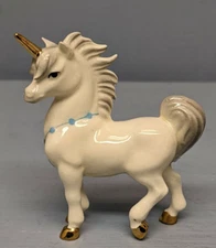 Beautiful Retired Hagen Renaker Papa Unicorn