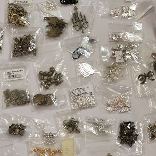Jewelry Making Supply and Beads Mix Lot 2.2 Lbs - Picture 8 of 10