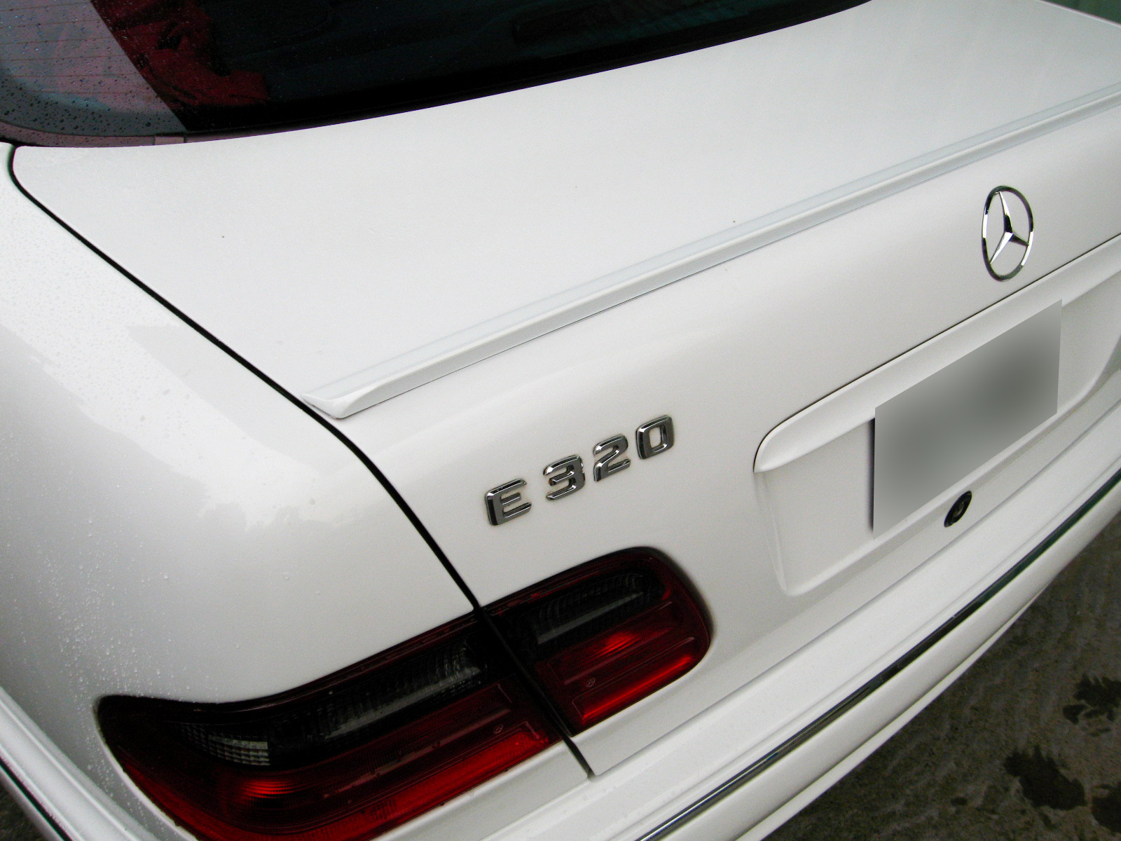 Fyralip Trunk Lip Spoiler For Mercedes Benz 9601 W210 EClass Unpainted Black eBay