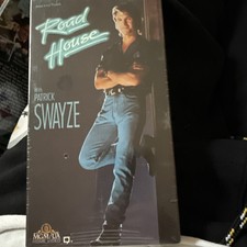 ROAD HOUSE VHS 1989 MGM HOME VIDEO FIRST PRINT NEW SEALED PATRICK SWAYZE