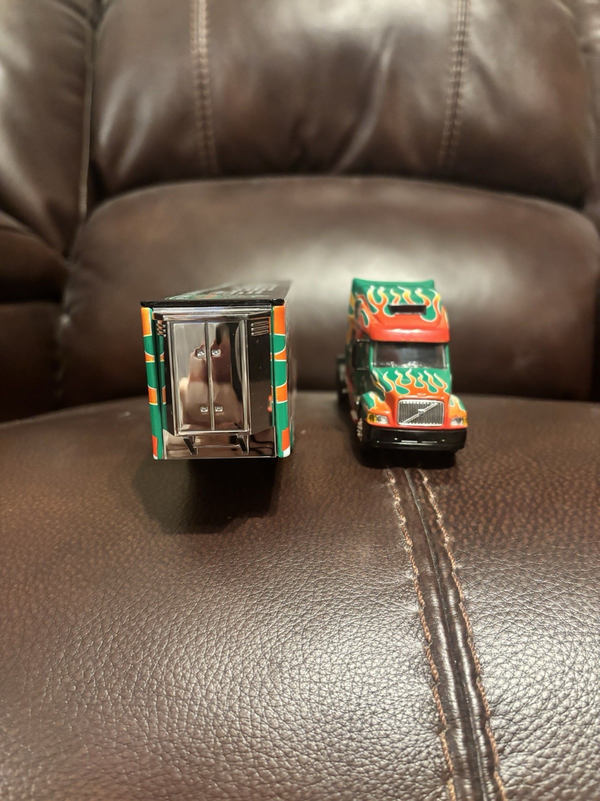 NASCAR Interstate Batteries Bobby LaBonte Racing Die Cast 1/64 Tractor Trailer