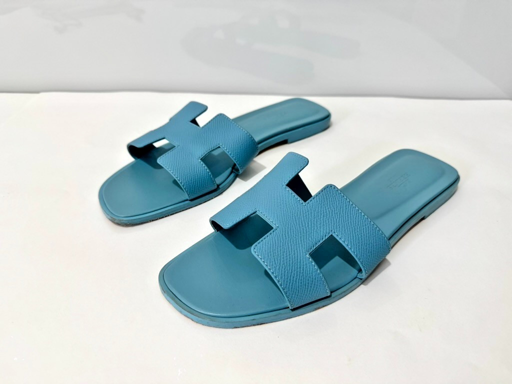 Hermes Oran Sandals Blue Mineral Epsom Leather Classic H Flat Slides 39 UK 6
