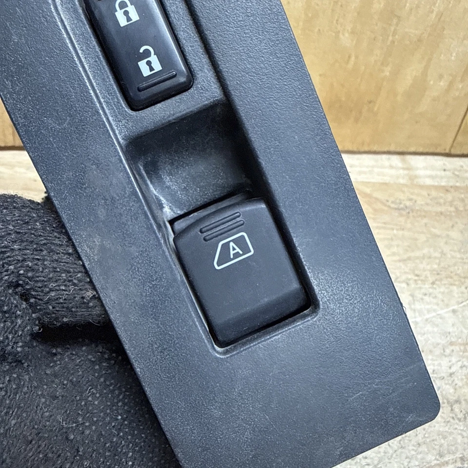 04-09 Nissan Armada Titan Passenger Right Side Power Window Switch Infiniti QX56 - Image 3 of 4