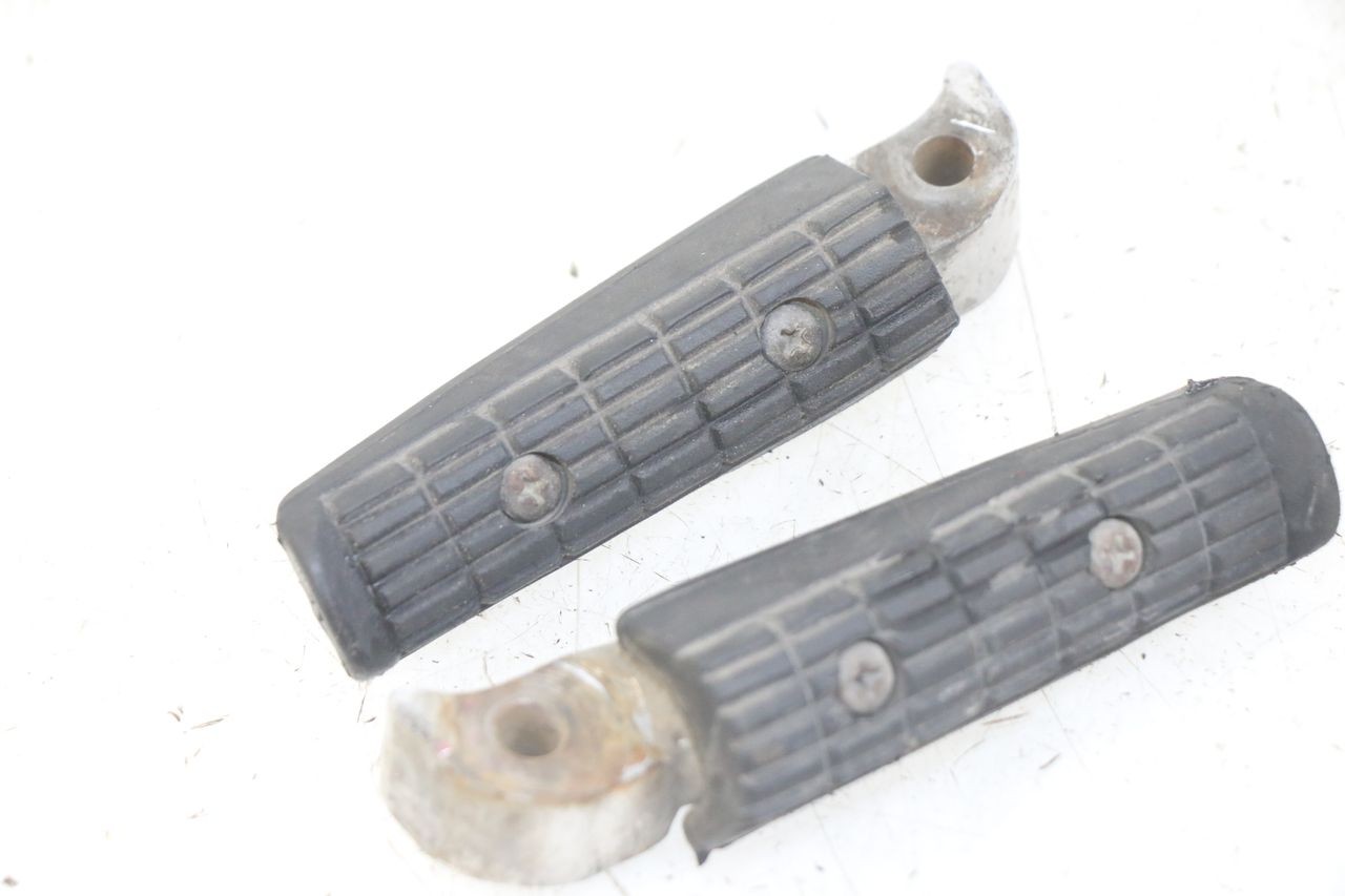 PAR REPOSAPIES TRASERA - YAMAHA XJN DIVERSION 600 (2000 - 2003)