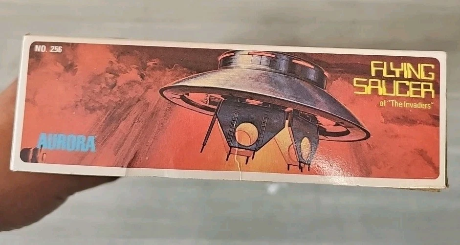 Aurora 1975 The Invaders TV UFO Flying Saucer Vintage Model Kit - Image 3 of 4