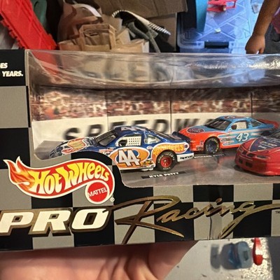 Hot Wheels Pro Racing Petty Generations 43, 44,45 Nascar Special Edition