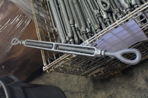 NUOVA Fibbia girevole zincata 3/4" OCCHIELLI SU ENTRAMBE LE ESTREMITÀ 31 1/4" LUNGA 50" ESTESA - Foto 1 di 3