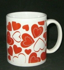 Classic Hearts Mug - Valentines Day Gift  NEW in Box - Hearts