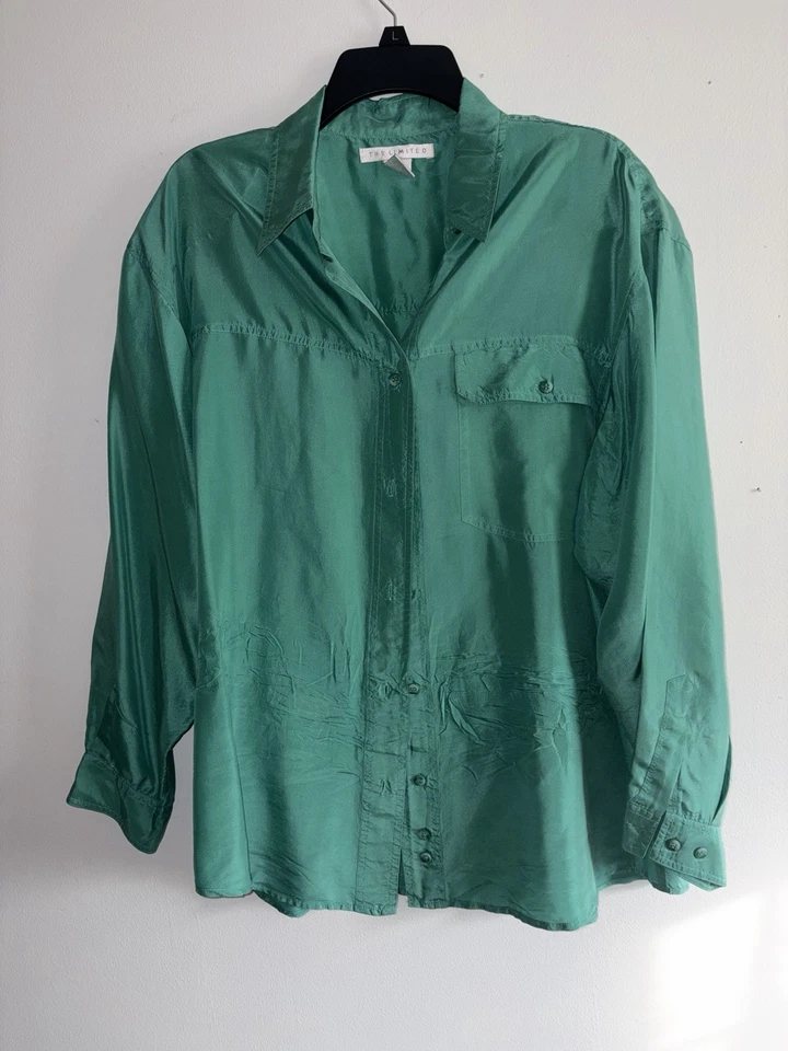 Blusa Camisa Mujer Vintage The Limited Verde Sólido Seda Mediana Bolsillo Abotonado Foto 2 de 4