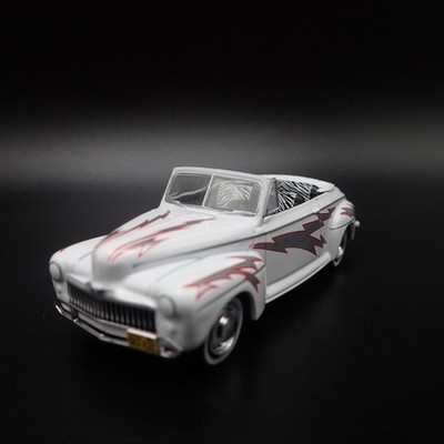 1948 48 FORD DE LUXE GREASED LIGHTNING GREASE WHITE 1:64 SCALE