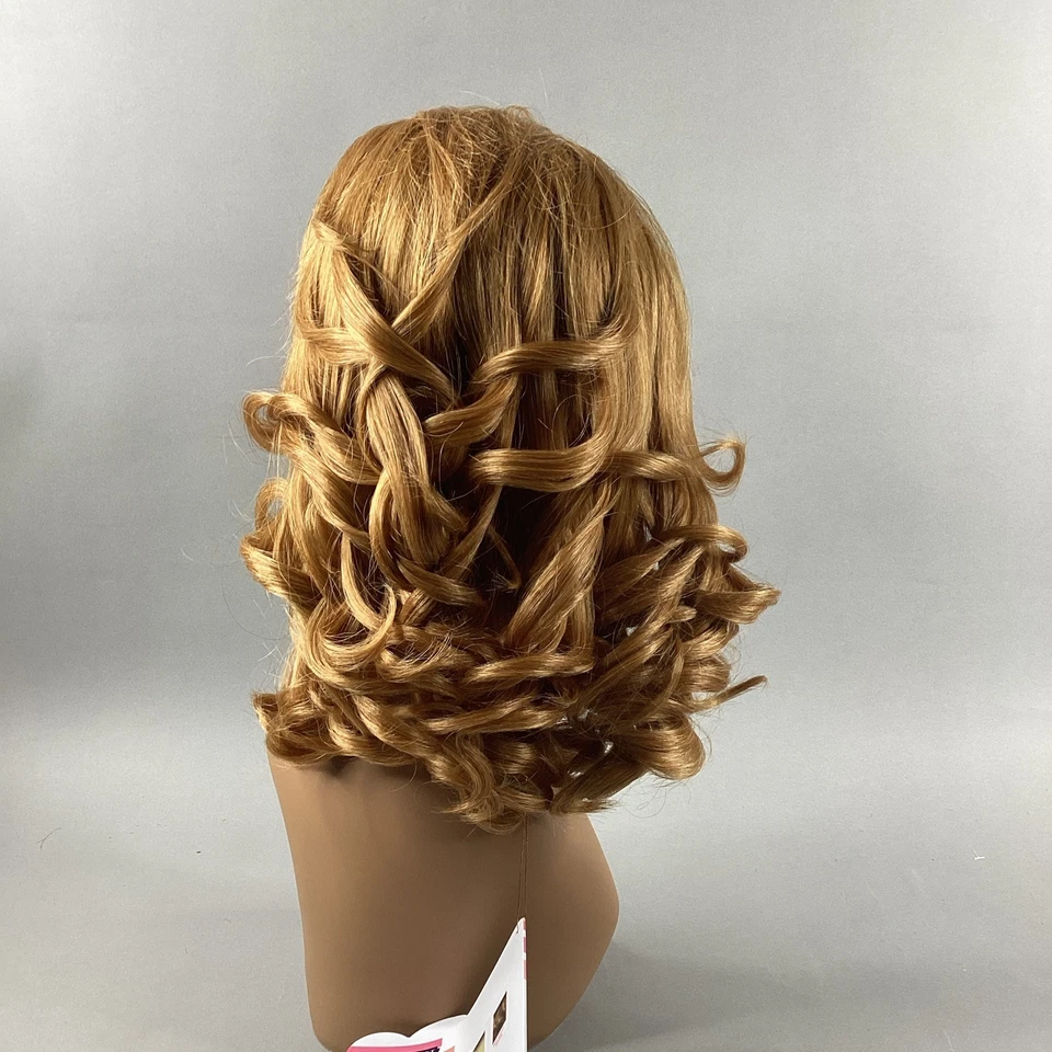 Peluca de encaje sintético rubio miel natural rizada corta Álora línea de cabello perfecta Foto 4 de 4