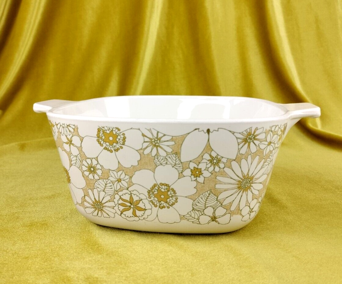 1969 Vintage Corning Ware FLORAL BOUQUET 1st edition Casserole Dish  Quart - Main Image