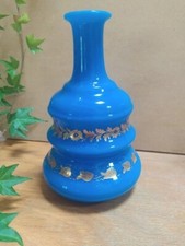 Carafe de nuit bleue en opaline à décor de fleurs et feuilles dorées, XIXème