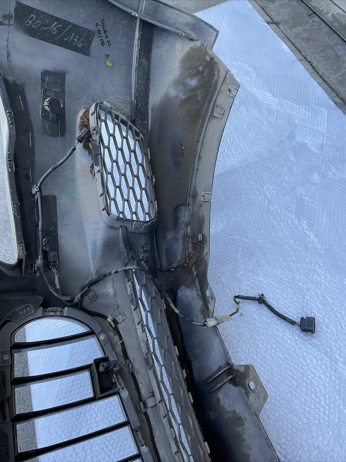 2014-2017 MASERATI QUATTROPORTE FRONT BUMPER COVER W/ GRILL & PDC SENSORS OEM