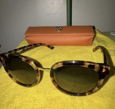 Tory Burch leopard print Stylish tortoise shell sunglasses. Tory Burch Leopard Print Sunglasses For Women. Fits Medium  main image 3