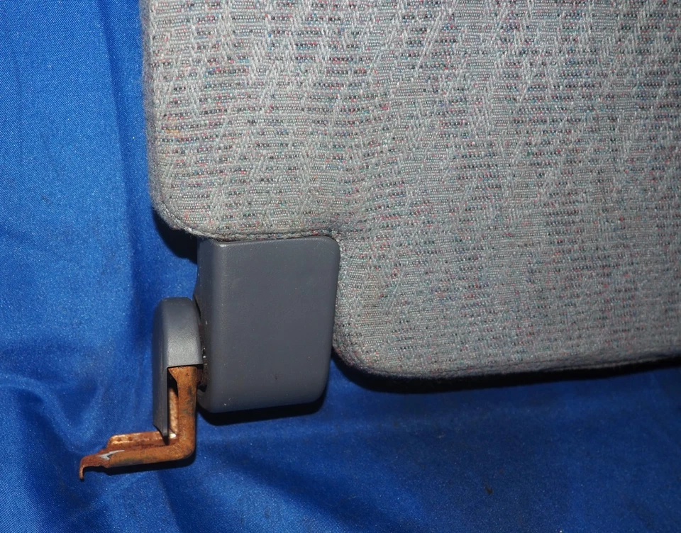 1995-2004 Toyota Tacoma Extended Cab Rear Bench Seat Blue OEM W/Warranty - Image 4 of 4