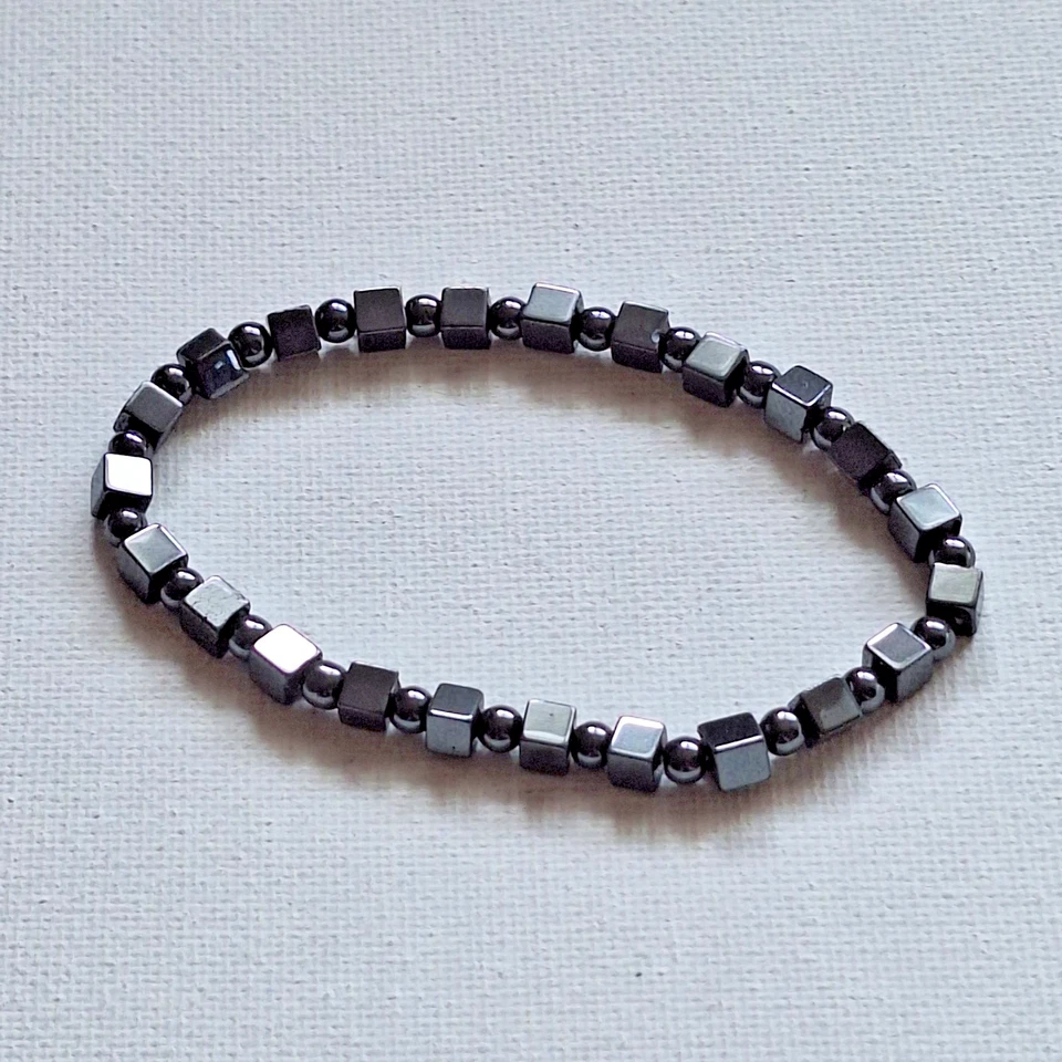 Pulsera elástica con cuentas estilo hematita unisex | Cuentas elásticas gris negro Foto 2 de 4