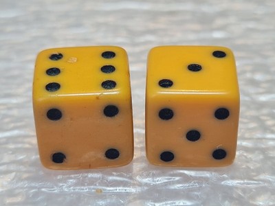 Zwei Vintage Bakelit Butterscotch Würfel / Würfel - 14,5 mm, Simichrome getestet