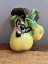 *RARE* VTG, Enseco, Mouse in Pears. Wall Pocket. See Photos