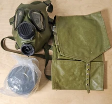 Romanian M74 Gas Mask With Bag And Canister CH68