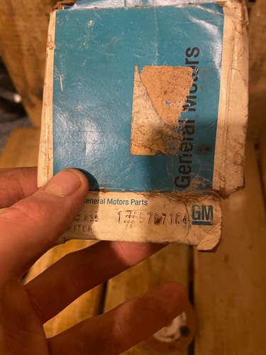 NOS PONTIAC 1969-1981 TRANS AM FIREBIRD HORN CONTACT GM 9797104 - Picture 7 of 7