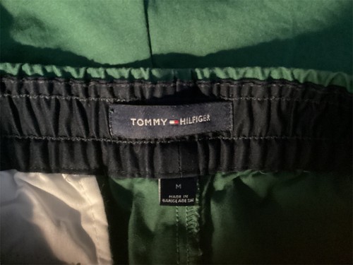 TOMMY HILFIGER MENS GREEN MEDIUM CASUAL SHORTS WITH DRAWSTRING Used - Picture 5 of 6