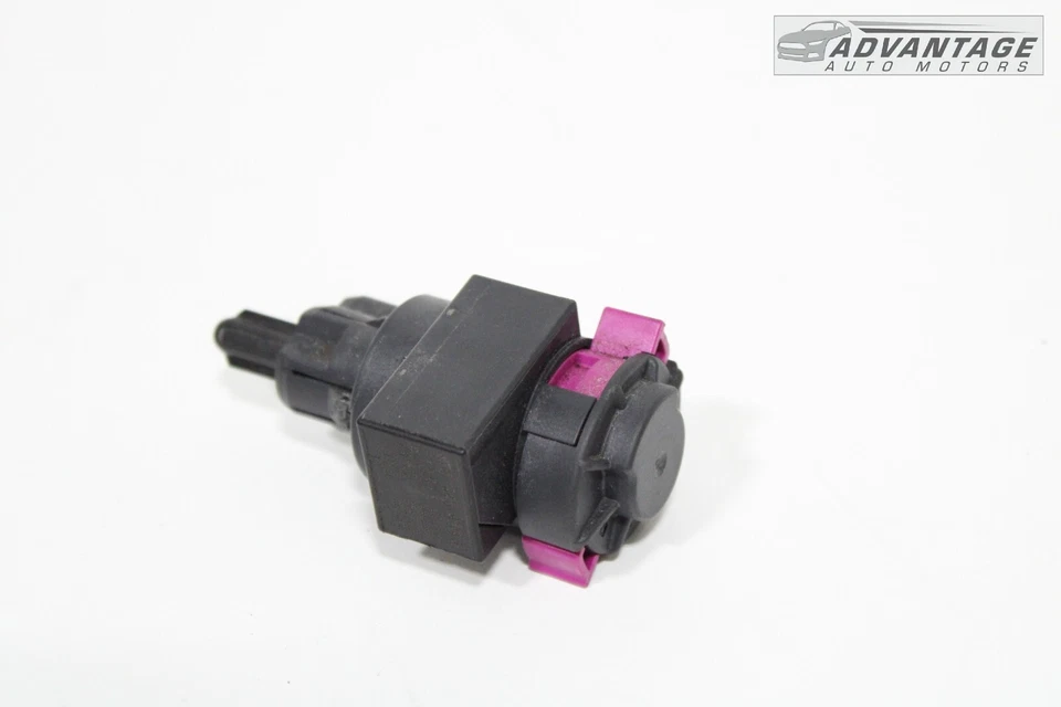 2012-2018 奥迪 A7 四轮制动踏板停止灯尾灯传感器开关原始设备制造商 — 第 3/4 张图片