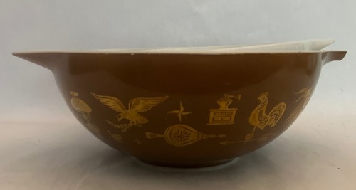 Pyrex Early American Brown & White Cinderella Nesting Mixing Bowls Set of 4 - Picture 6 of 6