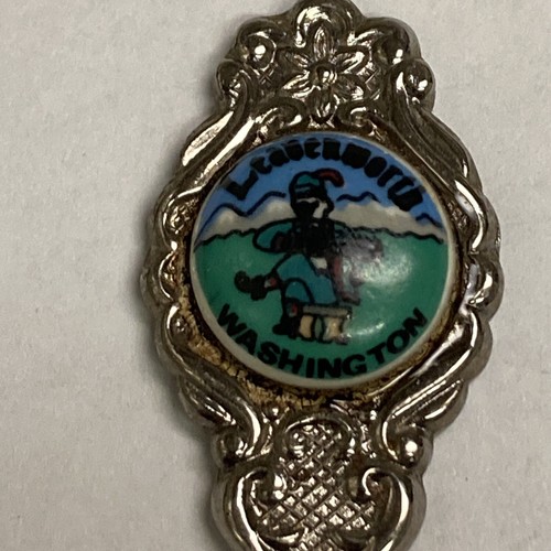 Vintage Souvenir Spoon US Collectible Leavenworth Washington