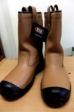 V12 "Polar" Rigger Boots, Fur Lined, Size 6, Brand new in box.