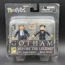 2011 MiniMates SDCC EX GOTHAM BEFORE THE LEGEND Det. James Gordon & BRUCE WAYNE