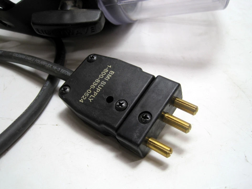 High End Systems DATA FLASH AF1000 Strobe Light DMX Fixture - Image 4 of 4