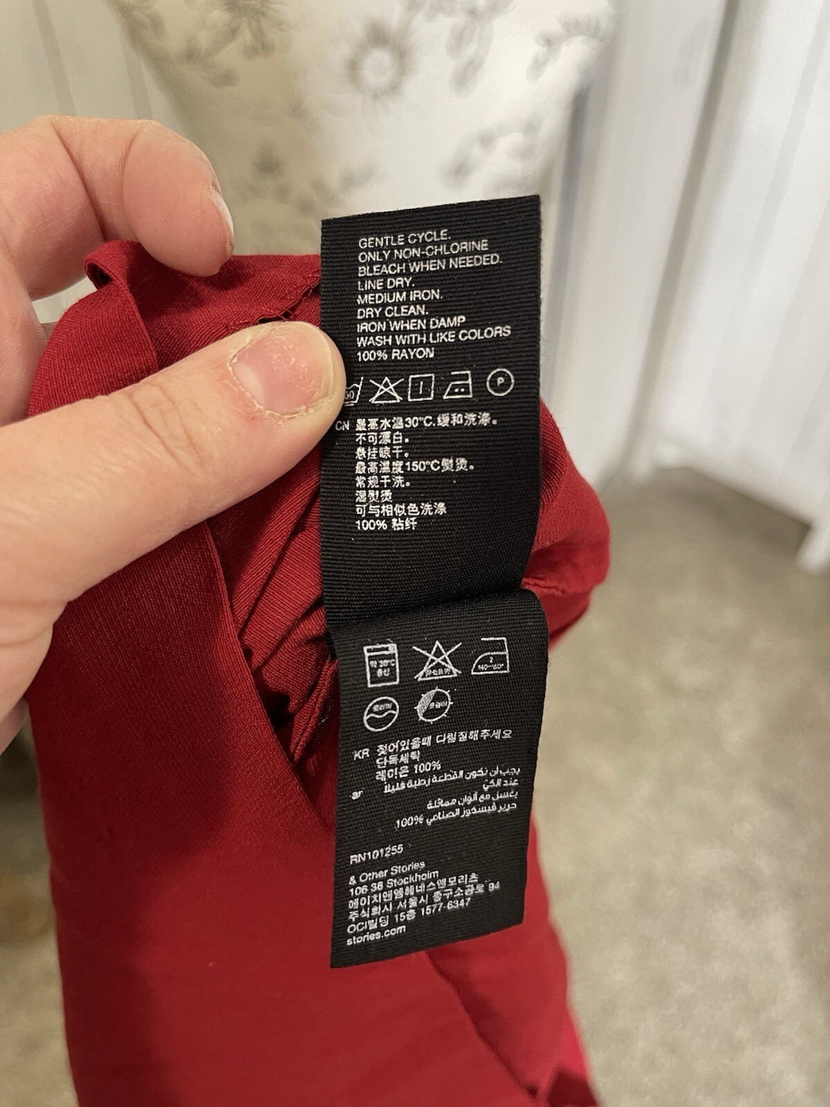 ALTRA Abito tagliato Stockholm Atelier & altre storie taglia 6 serbatoio vino rosso profondo