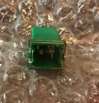 Genuine Nissan Micra Note Almera 2 PIN 40  ''GREEN FUSE''