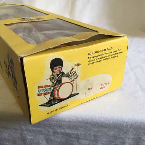 Vintage 1960’s Pelham Puppet, Dutch Boy, Original Box, - Picture 3 of 11
